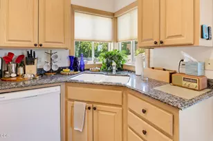 4126 Hemlock Dr, Medford, OR 97504 - Photo 15