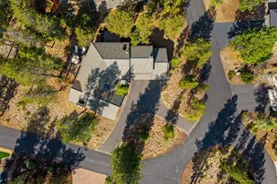 18211 Oregon Loop, Sunriver, OR 97707 - Photo 3