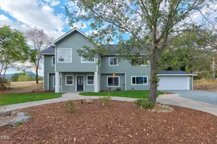 1690 NE Beacon Dr, Grants Pass, OR 97526 - Photo 43