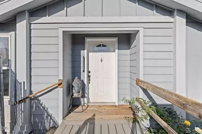 2318 Lara Lane, Central Point, OR 97502 - Photo 3