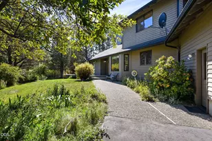 61330 Larsen Rd, Bend, OR 97702 - Photo 3