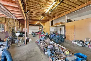 61330 Larsen Rd, Bend, OR 97702 - Photo 47