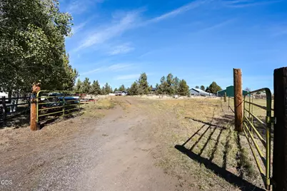 61330 Larsen Road, Bend, OR 97702 - Photo 51