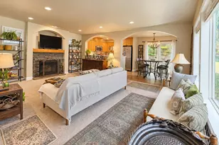 20265 Schaeffer Dr, Bend, OR 97703 - Photo 11