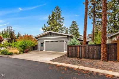 2424 NW Crossing Drive, Bend, OR 97703 - Photo 23
