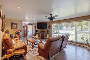 55 Lloyellen Dr, Rogue River, OR 97537 - Photo 13
