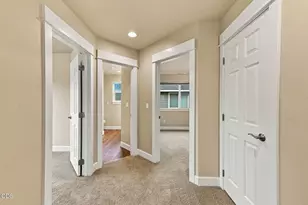 20597 SE Gemstone Ave, Bend, OR 97702 - Photo 29