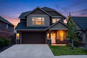 20597 SE Gemstone Ave, Bend, OR 97702 - Photo 1