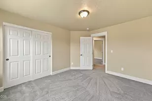 20597 SE Gemstone Ave, Bend, OR 97702 - Photo 31