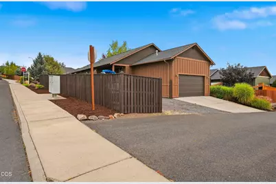 4105 SW Salmon Avenue, Redmond, OR 97756 - Photo 45
