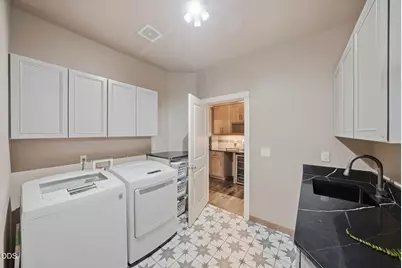 4105 SW Salmon Avenue, Redmond, OR 97756 - Photo 33