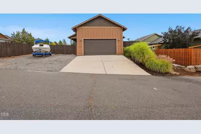4105 SW Salmon Avenue, Redmond, OR 97756 - Photo 47