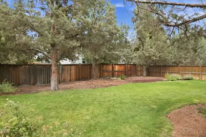 63082 Layton Avenue, Bend, OR 97701 - Photo 33