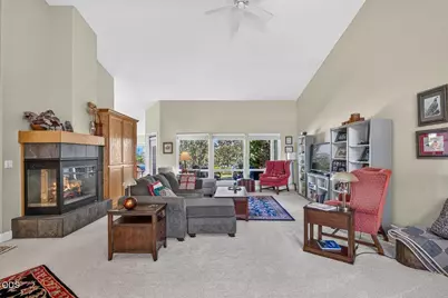 89 Skyhawk Drive, Eagle Point, OR 97524 - Photo 9