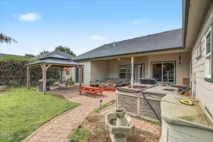 660 Valley Oak Blvd, Central Point, OR 97502 - Photo 29