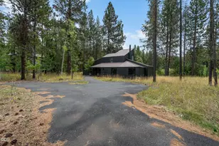 70945 Meadow Grass Cir, Black Butte Ranch, OR 97759 - Photo 1