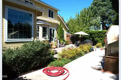 640 Carriage Lane, Jacksonville, OR 97530 - Photo 25