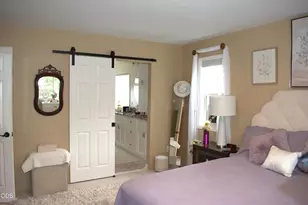 640 Carriage Ln, Jacksonville, OR 97530 - Photo 17