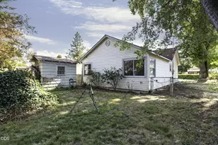 121 Elk St, Medford, OR 97501 - Photo 19