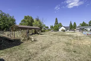 121 Elk St, Medford, OR 97501 - Photo 31