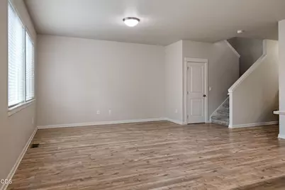 61589 Alstrup Road, Bend, OR 97702 - Photo 11