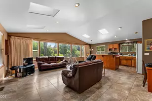 759 NW Bellevue Pl, Grants Pass, OR 97526 - Photo 7