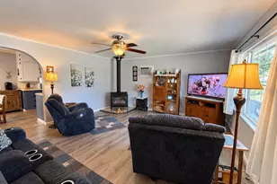1302 SW Crestview Rd, Prineville, OR 97754 - Photo 5