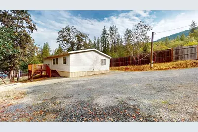 1216 Summit Loop, Grants Pass, OR 97527 - Photo 23