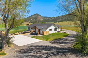 9431 Hill Rd, Klamath Falls, OR 97603 - Photo 123