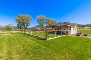 9431 Hill Rd, Klamath Falls, OR 97603 - Photo 91