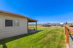 9431 Hill Rd, Klamath Falls, OR 97603 - Photo 87