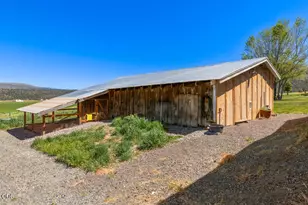 9431 Hill Rd, Klamath Falls, OR 97603 - Photo 103