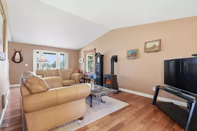 23525 Bear Creek Road, Bend, OR 97701 - Photo 33