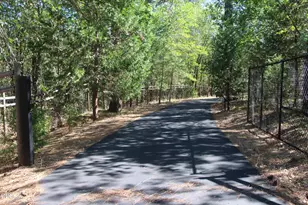 2452 Hugo Rd, Merlin, OR 97532 - Photo 3