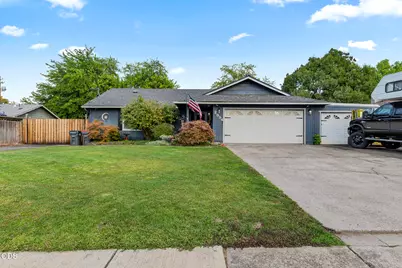 2994 Hawaiian Avenue, Medford, OR 97504 - Photo 1