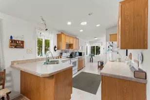 10 E South Stage Rd, Medford, OR 97501 - Photo 13
