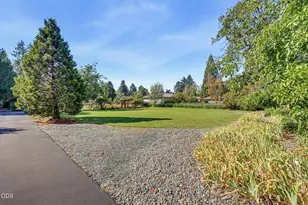 1935 SE Portola Dr, Grants Pass, OR 97526 - Photo 81