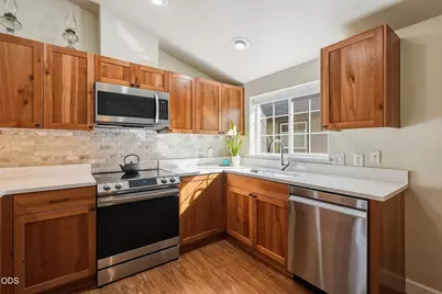 148 N Wheeler Loop, Sisters, OR 97759 - Photo 9