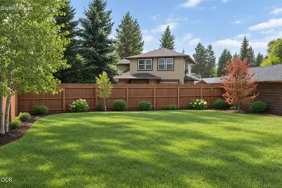1345 NW Jacksonville Avenue, Bend, OR 97703 - Photo 37