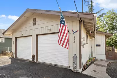 118 Nevada Street, Klamath Falls, OR 97601 - Photo 3