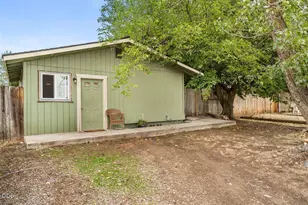 8254 Kimberly Ct, White City, OR 97503 - Photo 1