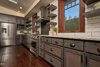 1068 E Main Street, Ashland, OR 97520 - Photo 23