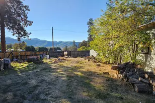 10483 Blackwell Rd, Central Point, OR 97502 - Photo 27