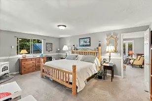 300 Vannoy Creek Rd, Grants Pass, OR 97526 - Photo 17