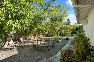 322 N 3rd St, Central Point, OR 97502 - Photo 53