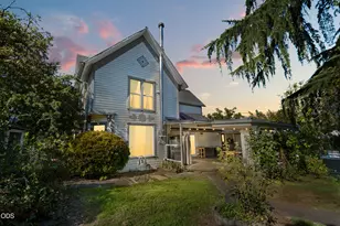 322 N 3rd St, Central Point, OR 97502 - Photo 43