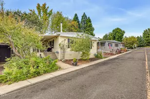 1055 N 5th St, Jacksonville, OR 97530 - Photo 37
