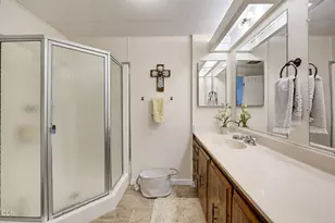 1055 N 5th St, Jacksonville, OR 97530 - Photo 35