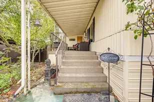 1055 N 5th St, Jacksonville, OR 97530 - Photo 5