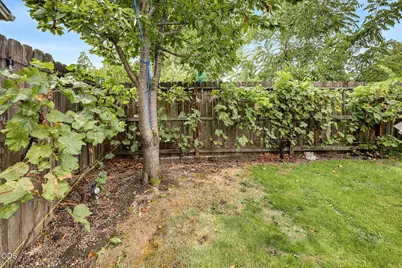 120 Nadine Lane, Central Point, OR 97502 - Photo 7